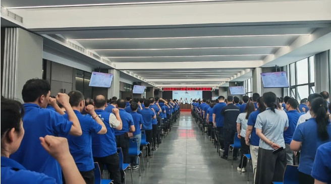 2025年6月 筑牢清静防地 共建协调企业——谈球吧电气集团2025年清静生产月活动启动仪式盛大举行